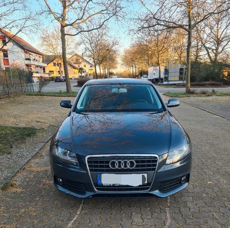 Gebraucht Audi A4 120 PS (88 kW) 2010 Grau Limousine