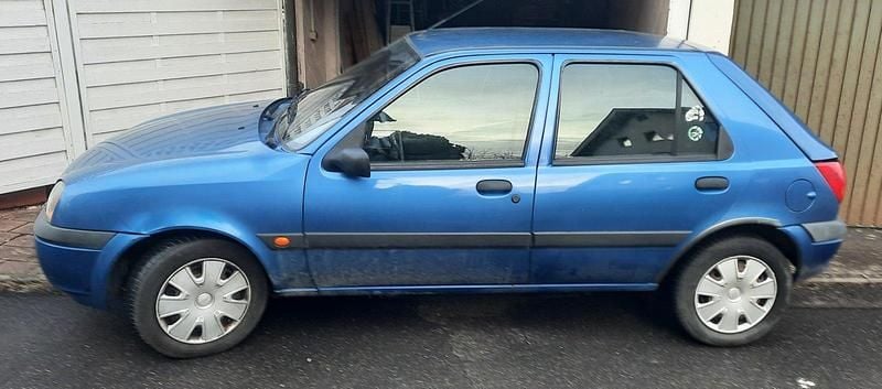 Gebraucht Ford Fiesta 60 PS (44 kW) 2000 Blau Kleinwagen