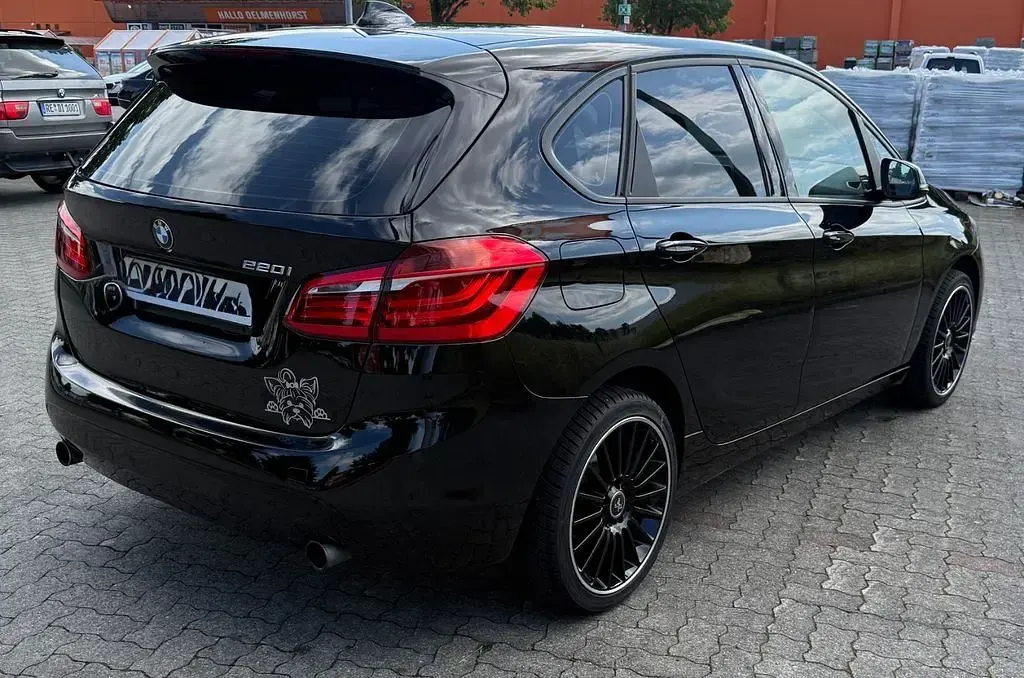 Gebraucht BMW 220 Active Tourer Advantage 192 PS (141 kW) 2017 Schwarz Van / Kleinbus