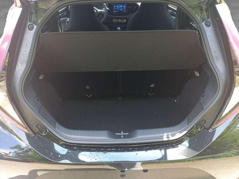 Neu Toyota Aygo X Business Edition 72 PS (52 kW) 2025 Mysticschwarz mica metallic SUV