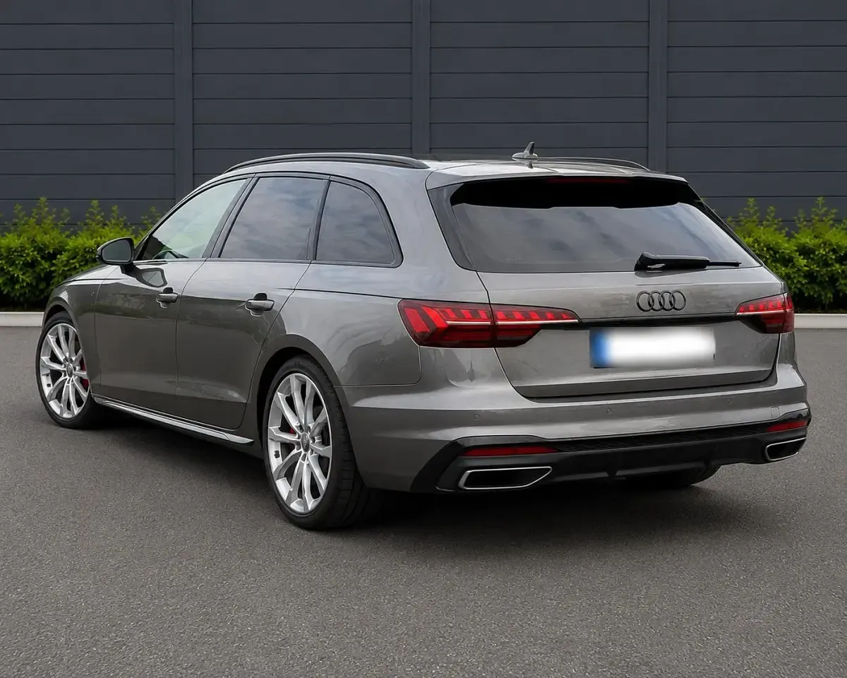 Gebraucht Audi A4 Edition .1 190 PS (139 kW) 2020 Grau Kombi