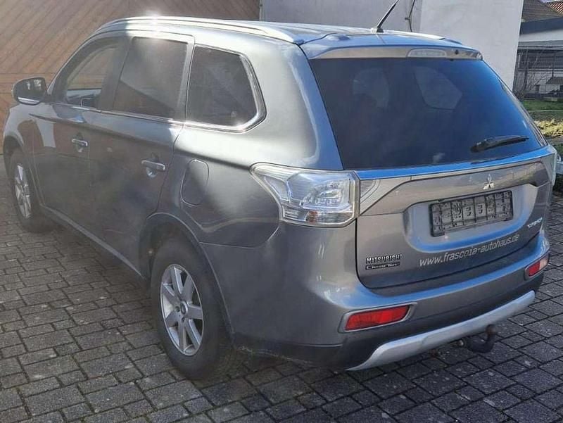 Gebraucht Mitsubishi Outlander 150 PS (110 kW) 2014 Grau SUV
