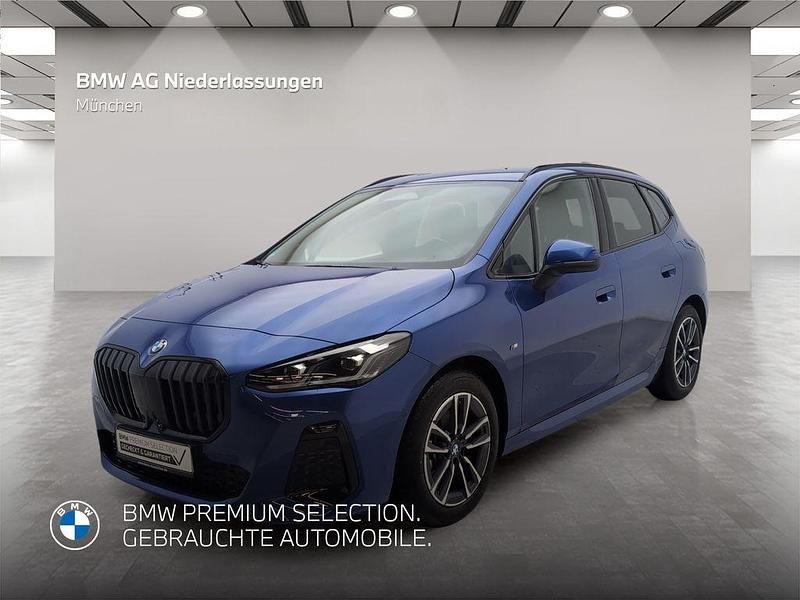 Blau Gebraucht 2025 BMW 220 Active Tourer Comfort Edition Van / Kleinbus | 36.995 € (Teuer) - Bild 1/4