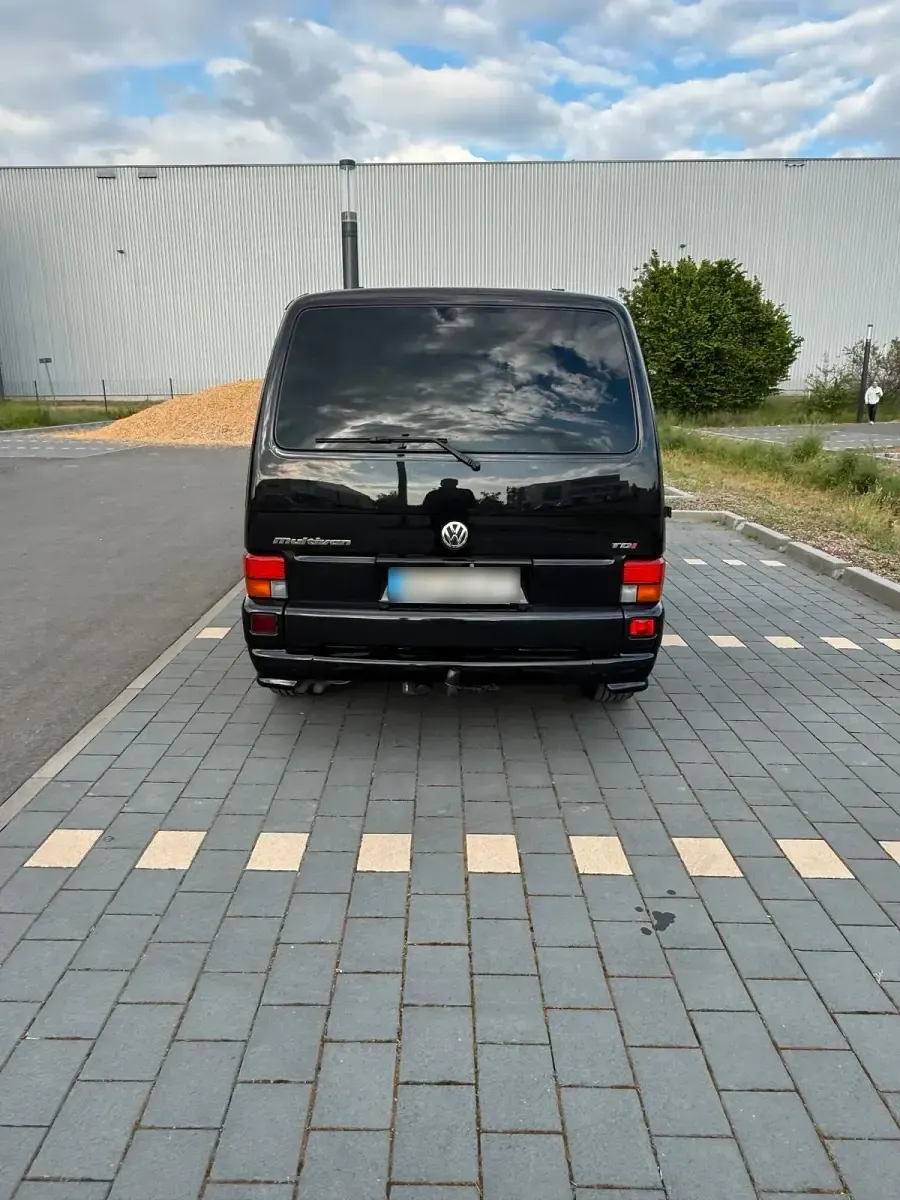 Używany VW T4 151 KM (111 kW) 2002 Czarny Van