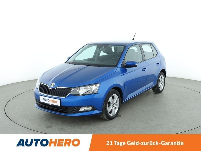 Blau Gebraucht 2018 Skoda Fabia Ambition Kleinwagen | 11.430 € (Etwas zu teuer) - Bild 1/3