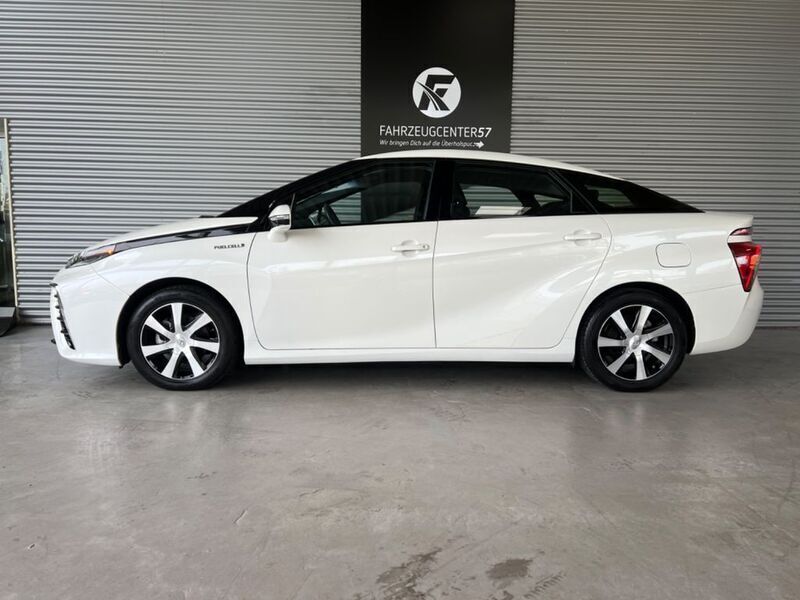 Gebraucht Toyota Mirai 154 PS (113 kW) 2017 Weiß Limousine