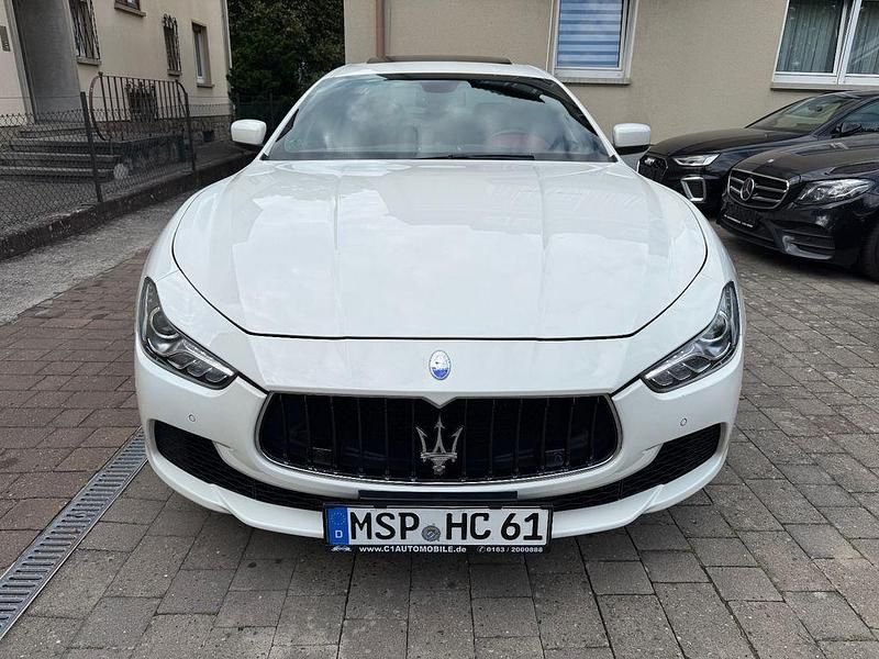 Weiß Gebraucht 2016 Maserati Ghibli Coupé | 19.900 € (Fairer Preis) - Bild 1/4