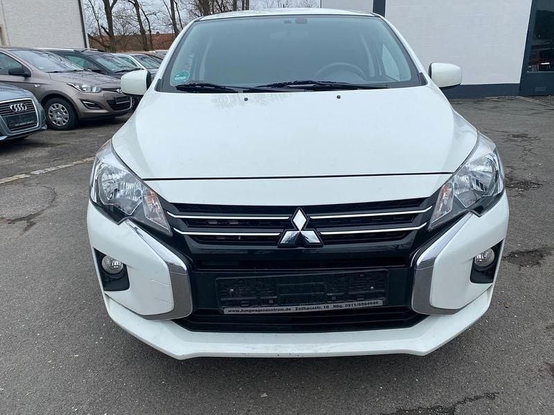 Gebraucht Mitsubishi Space Star Basis 71 PS (52 kW) 2020 Weiß Kleinwagen