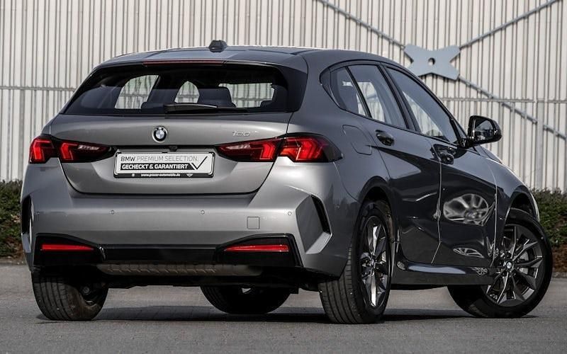 Gebraucht BMW 120 Shadowline 170 PS (125 kW) 2024 Skyscraper grau Kleinwagen