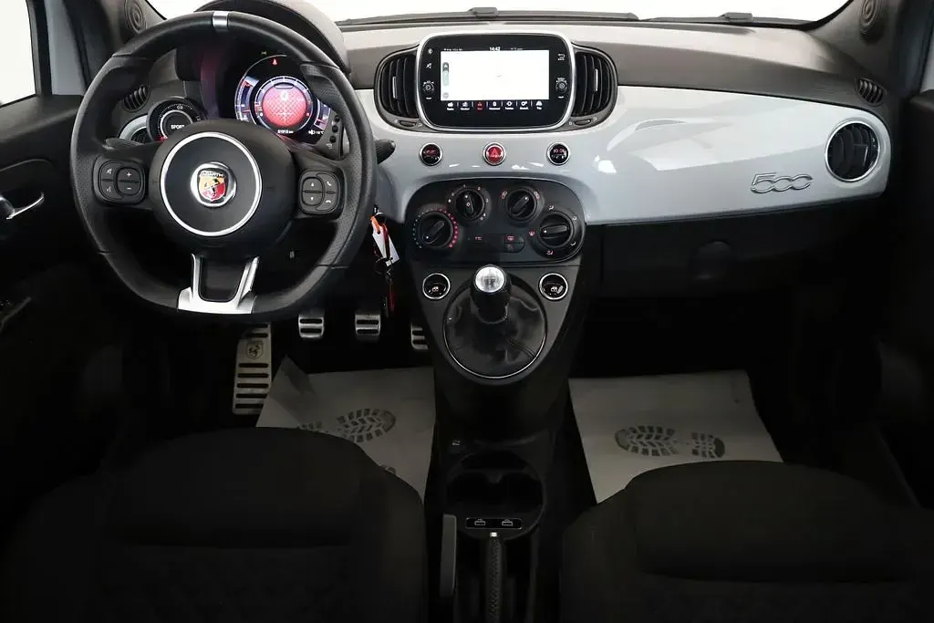 Gebraucht Abarth 595 145 PS (106 kW) 2020 Colore esterno (campovolo grau Limousine