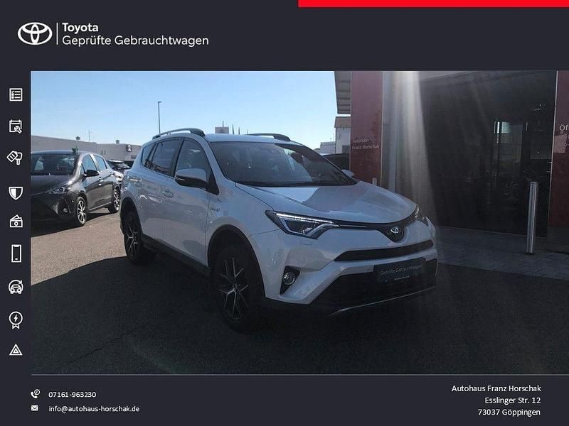 Weiß Gebraucht 2018 Toyota RAV4 Hybrid Style SUV | 23.890 € (Fairer Preis) - Bild 1/4