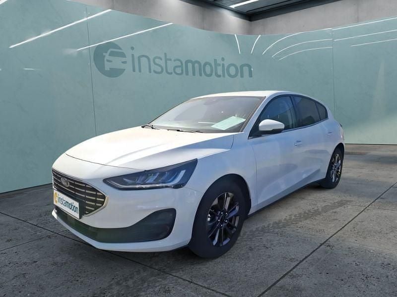 Weiß Gebraucht 2024 Ford Focus Limousine | 22.499 € (Guter Preis) - Bild 1/4