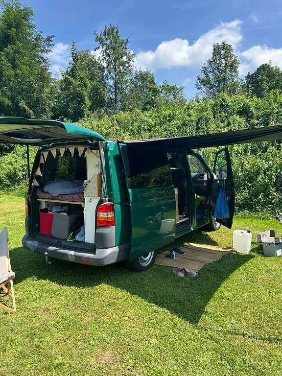 Grün Gebraucht 2007 VW T5 California Van | 11.700 € - Bild 1/4