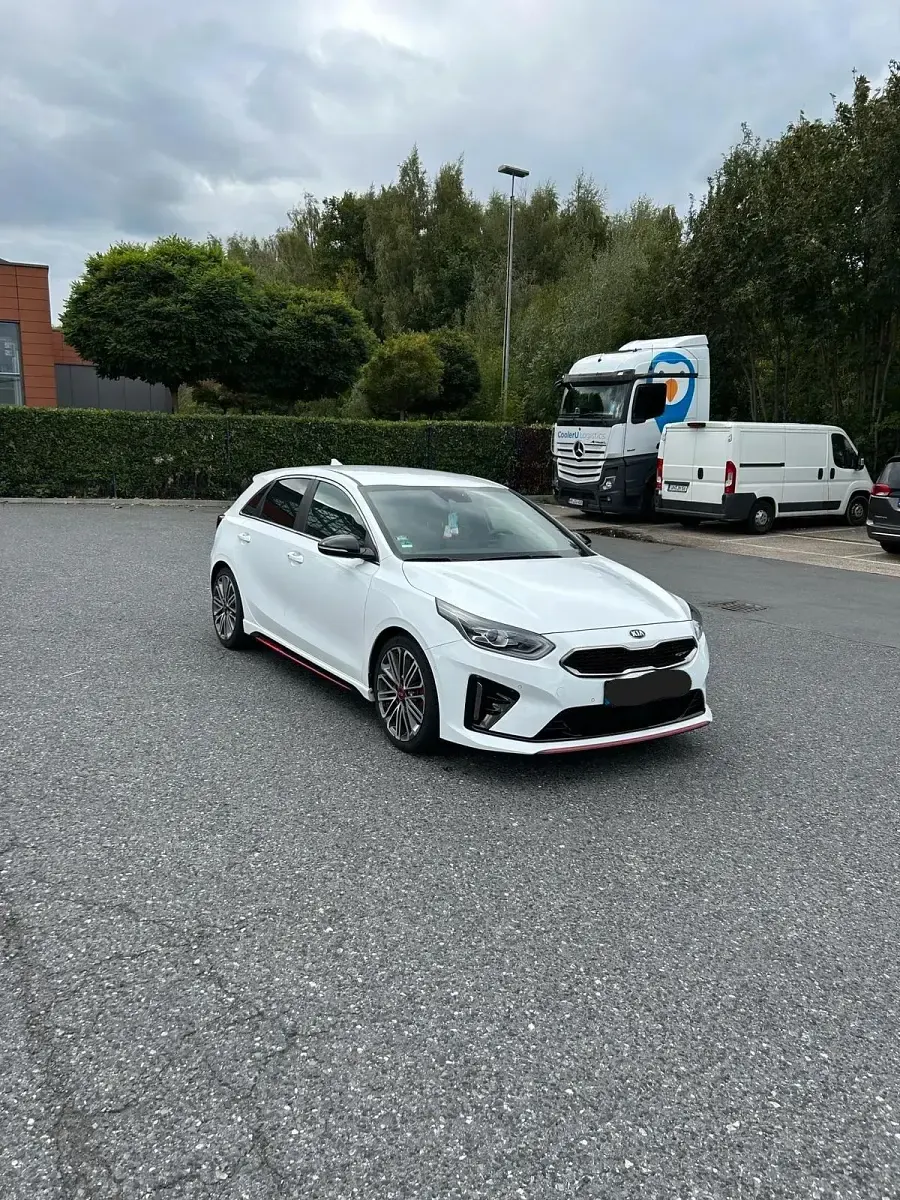 Gebraucht Kia Ceed GT GT 204 PS (150 kW) 2019 Weiß Limousine