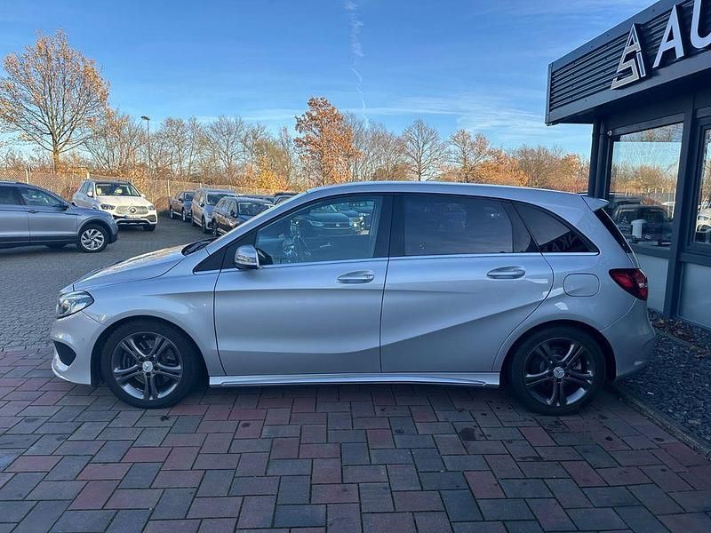 Gebraucht Mercedes B250 AMG line 211 PS (155 kW) 2017 Silber Van / Kleinbus