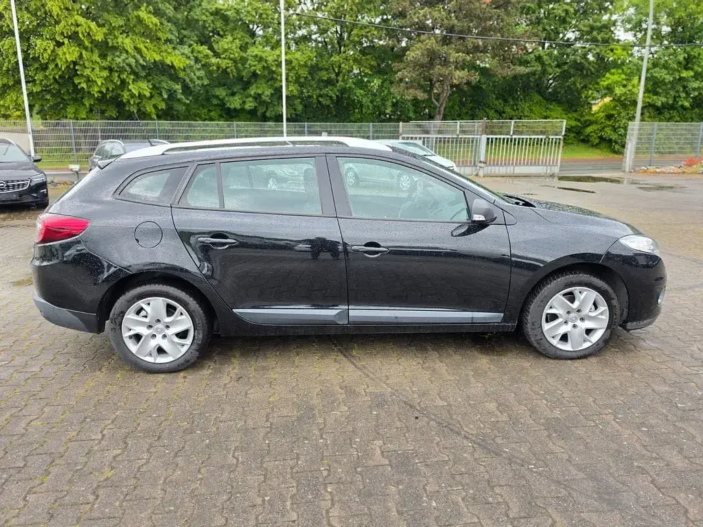 Gebraucht Renault Mégane 101 PS (74 kW) 2013 Schwarz Limousine