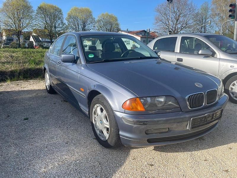 Gebraucht BMW 320 150 PS (110 kW) 1999 Blau Limousine