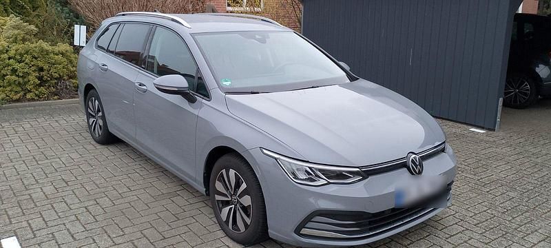 Gebraucht VW Golf VIII Move 110 PS (80 kW) 2023 Grau Kombi