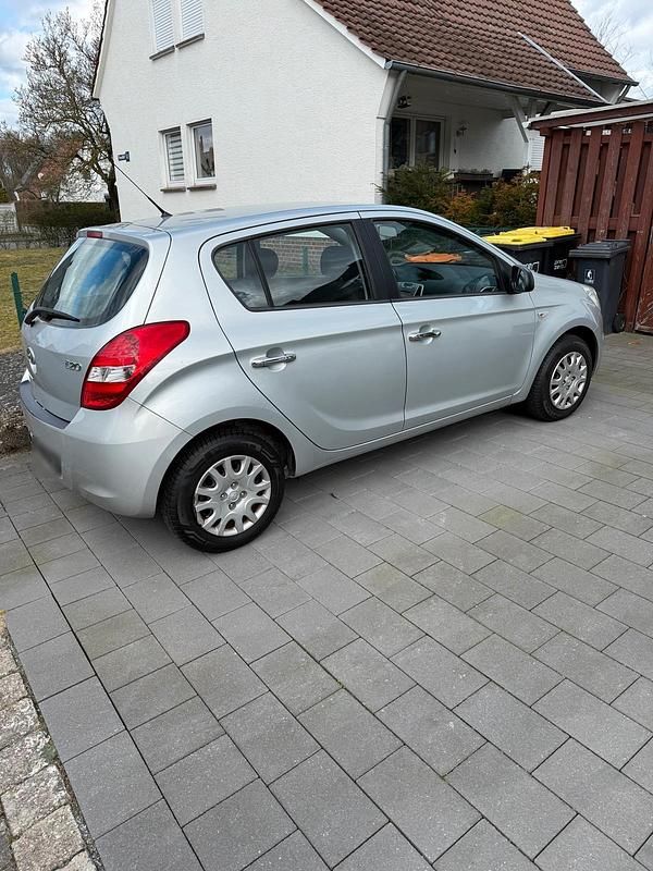 Gebraucht Hyundai i20 78 PS (57 kW) 2012 Kleinwagen
