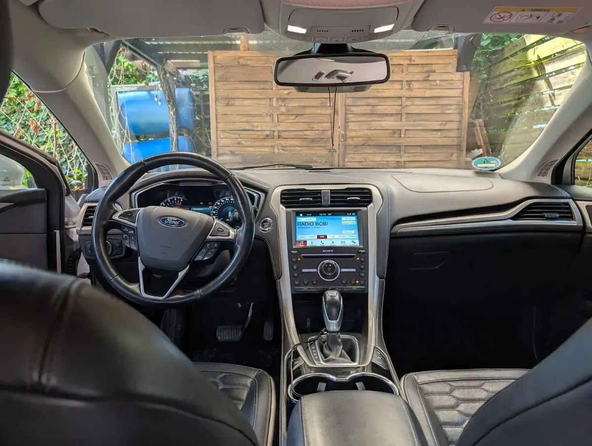 Second-hand Ford Mondeo Vignale 209 CP (153 kW) 2016 Alb Break