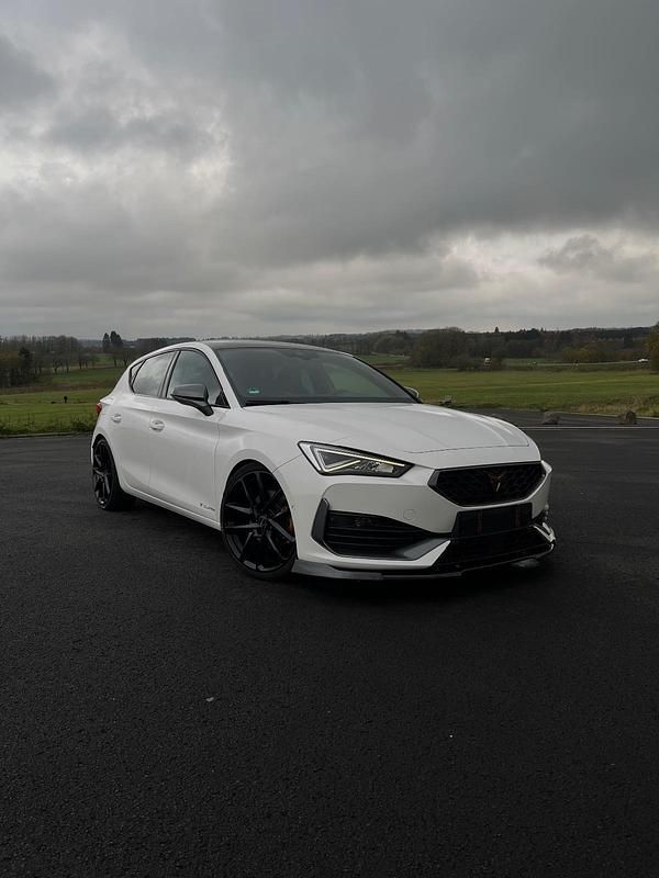 Gebraucht Cupra Leon 204 PS (150 kW) 2022 Weiß Limousine