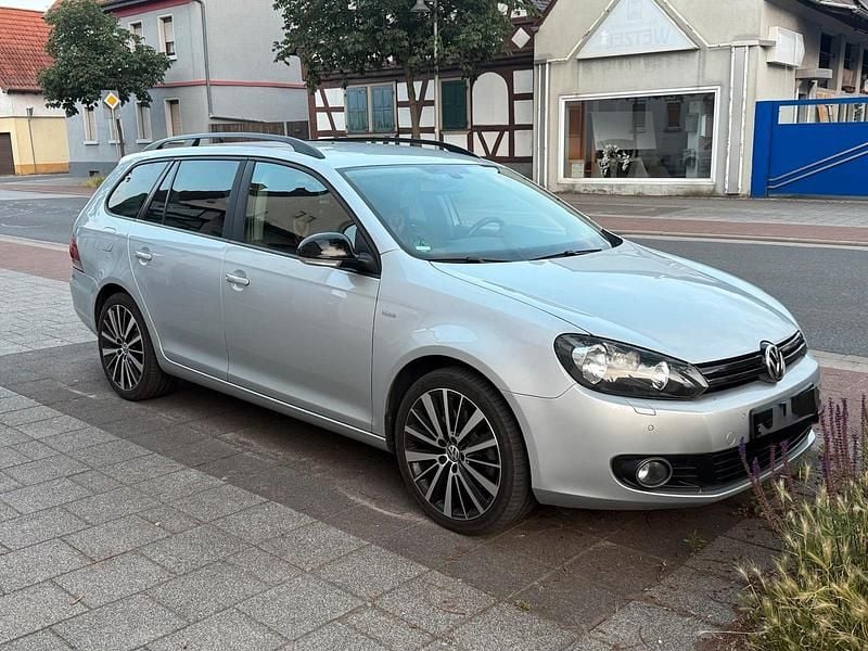 Gebraucht VW Golf VII 140 PS (102 kW) 2013 Silber Kombi