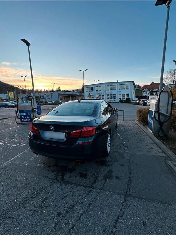 Schwarz Gebraucht 2012 BMW 550 M Sport Limousine | 19.999 € (Fairer Preis) - Bild 1/4