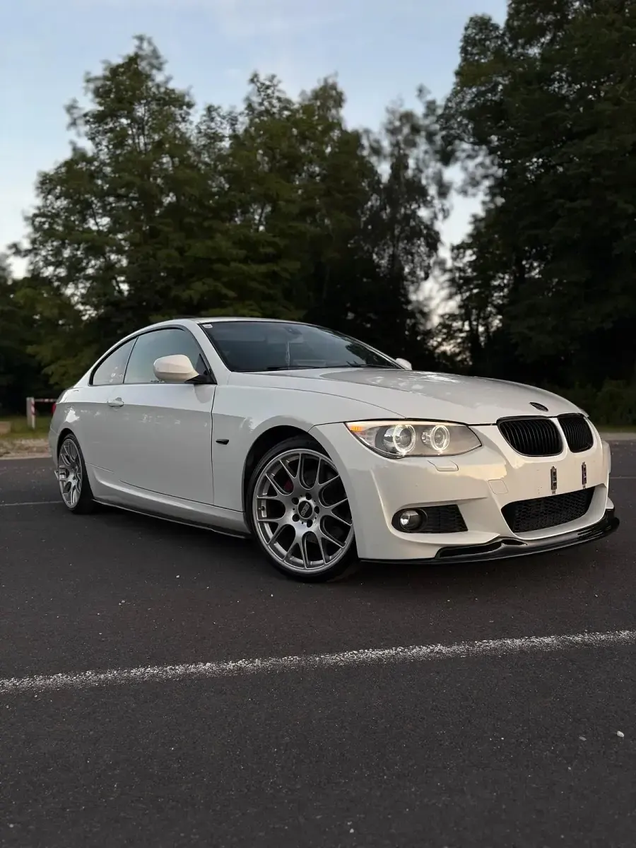Gebraucht BMW 330 M Sport 245 PS (180 kW) 2010 Weiß Coupé