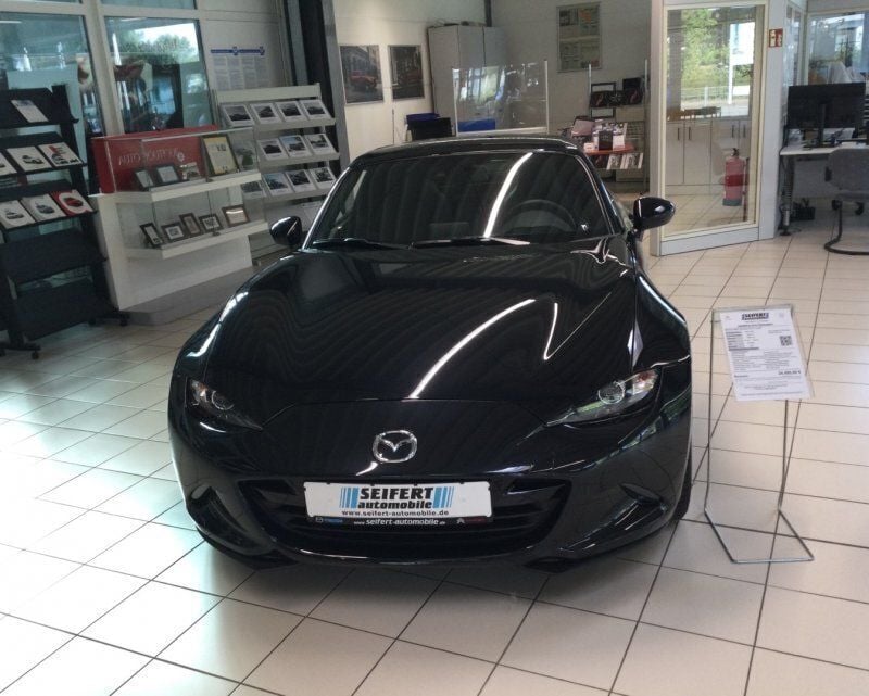 Schwarz Gebraucht 2021 Mazda MX5 Cabrio | 24.490 € (Fairer Preis) - Bild 1/4