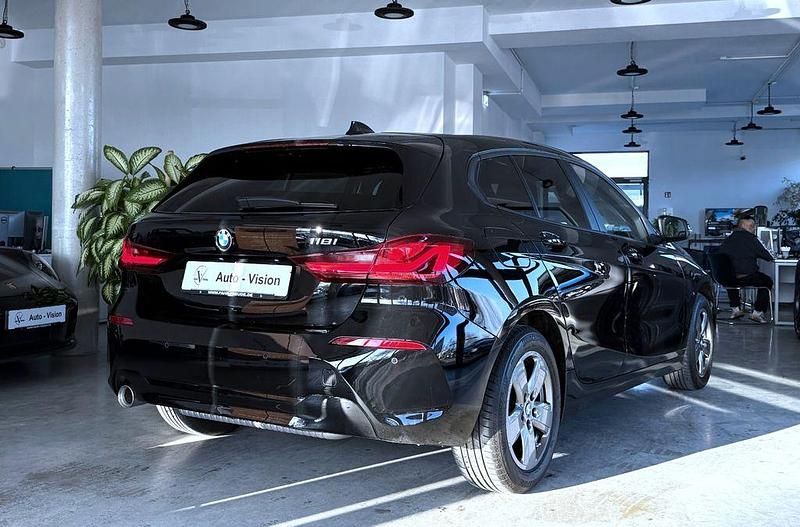 Gebraucht BMW 118 Advantage 136 PS (100 kW) 2022 Schwarz Kleinwagen
