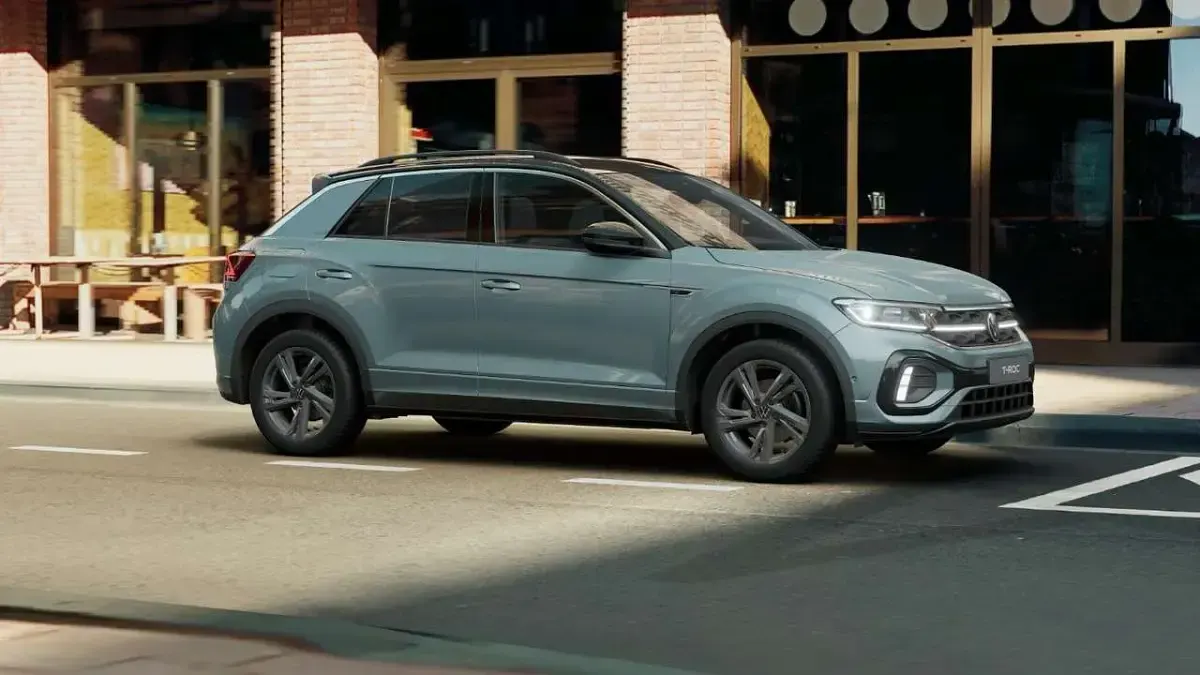 Gebraucht VW T-Roc R-line 150 PS (110 kW) 2025 Blau SUV