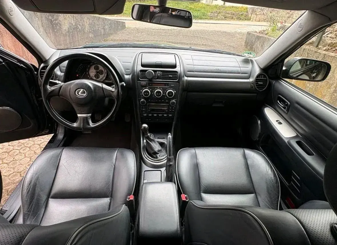 Gebraucht Lexus IS200 155 PS (114 kW) 2004 Schwarz Limousine