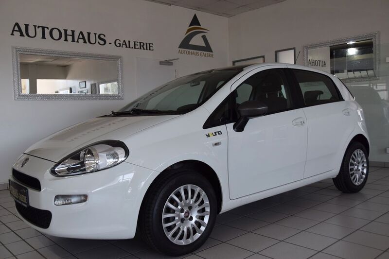Weiß Gebraucht 2014 Fiat Punto Young Kleinwagen | 4.888 € (Fairer Preis) - Bild 1/4
