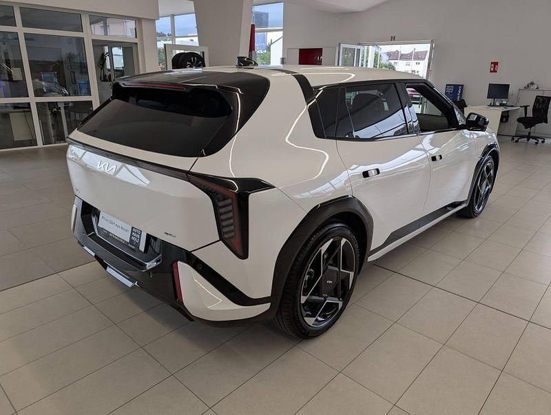 Neu Kia EV4 Comfort 150 kW (204 PS) 2025 Deluxeweiss Kleinwagen