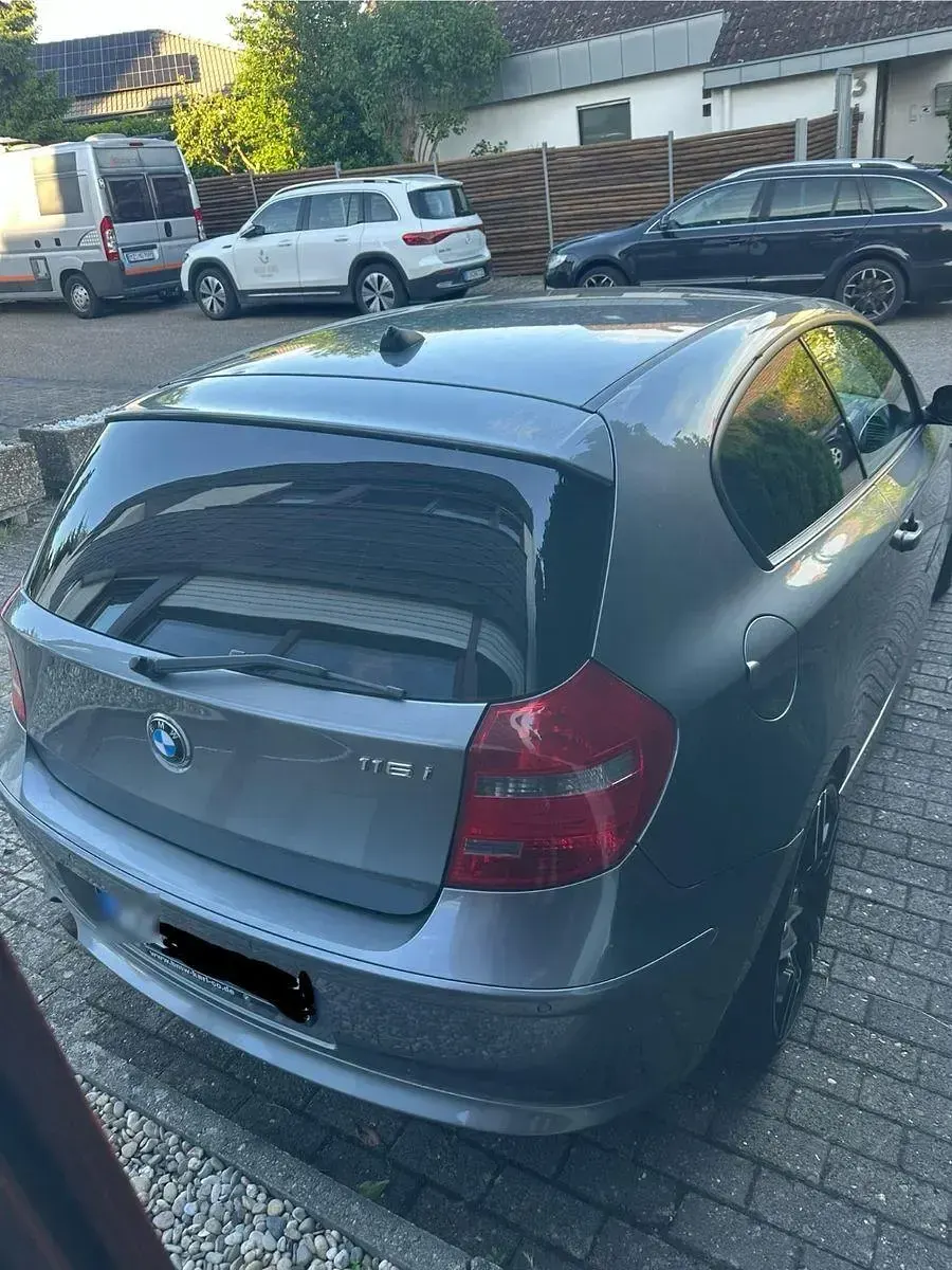 Second-hand BMW 116 Performance 122 CP (89 kW) 2009 Gri Hatchback