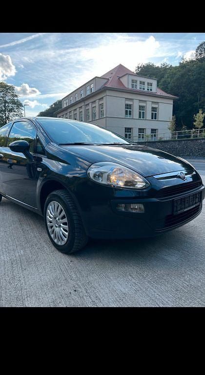 Schwarz Gebraucht 2010 Fiat Punto Evo Active Kleinwagen | 1.795 € (Superpreis) - Bild 1/3