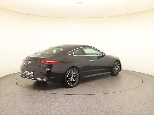 Gebraucht Mercedes 200 Avantgarde 204 PS (150 kW) 2023 Metalliclack obsidianschwarz (metallic) Coupé