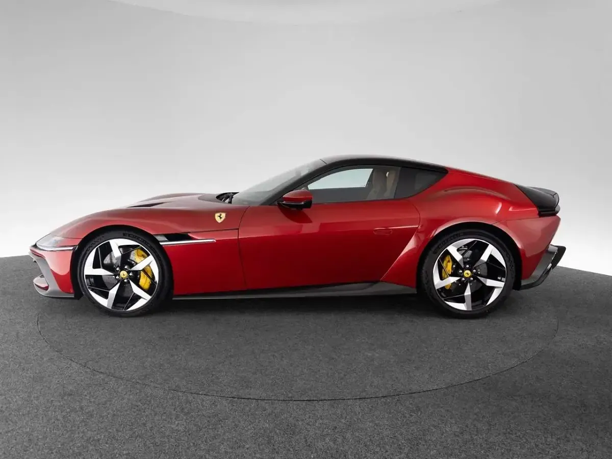 Neu Ferrari 12 Cilindri 829 PS (609 kW) 2025 Rosso imola Coupé