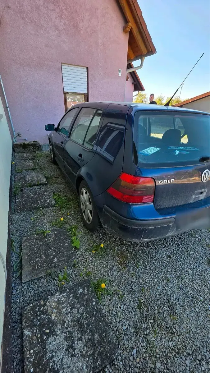 Second-hand VW Golf IV 75 CP (55 kW) 2000 Albastru Hatchback