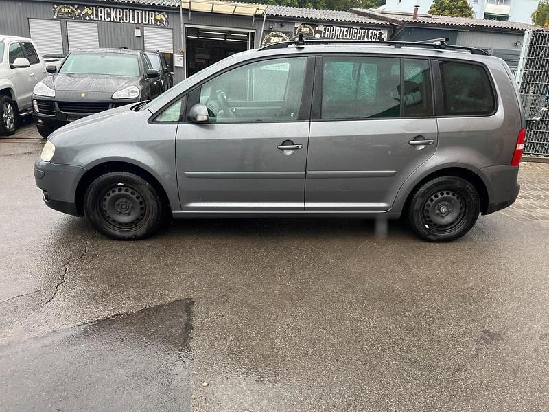 Gebraucht VW Touran 140 PS (102 kW) 2005 Grau Van / Kleinbus