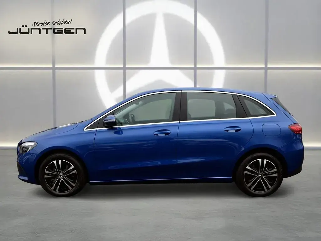 Gebraucht Mercedes B250e Advanced 163 PS (119 kW) 2024 Schwarz Kleinwagen