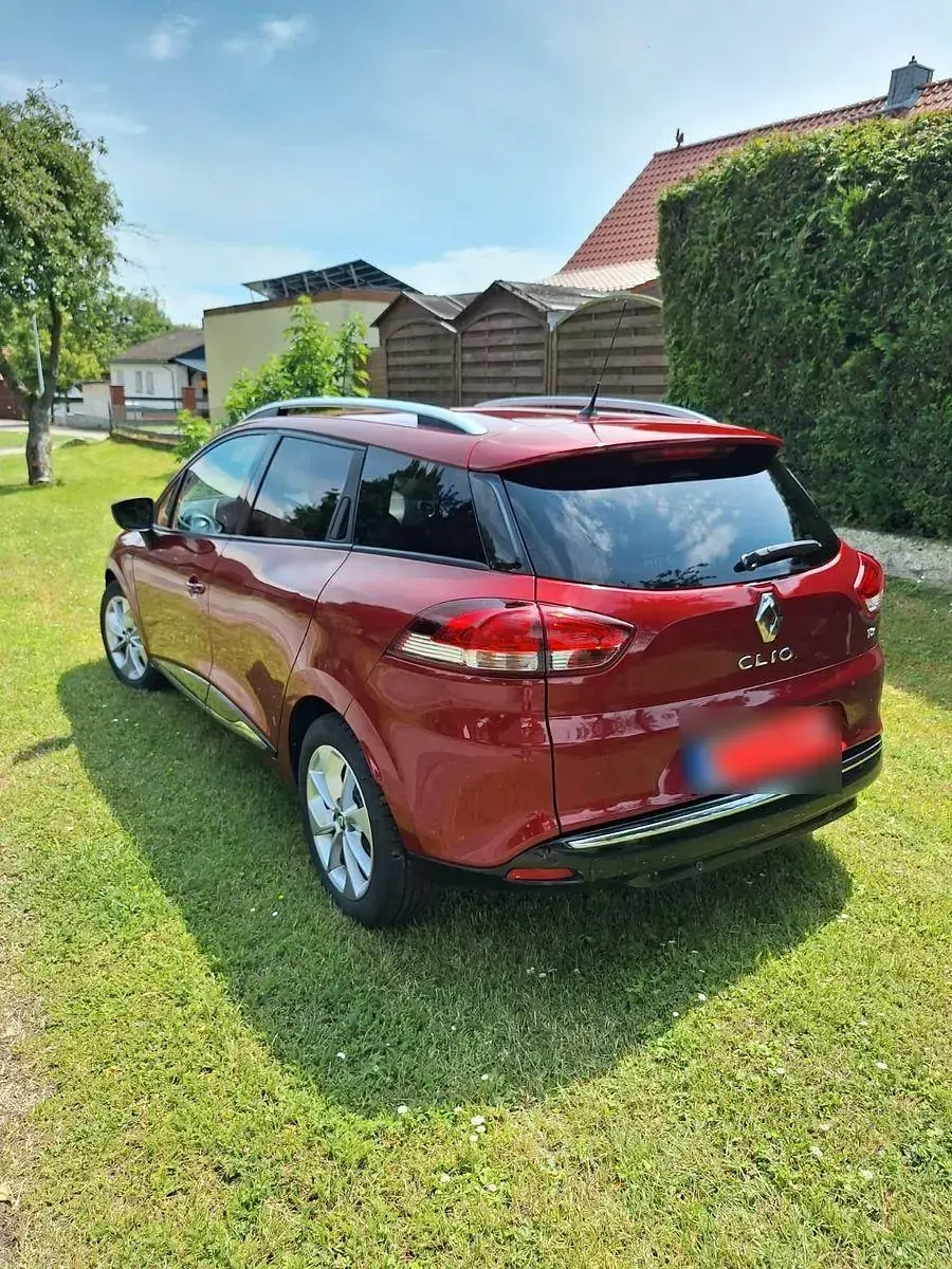 Gebraucht Renault Clio Life 73 PS (53 kW) 2017 Rot Kleinwagen