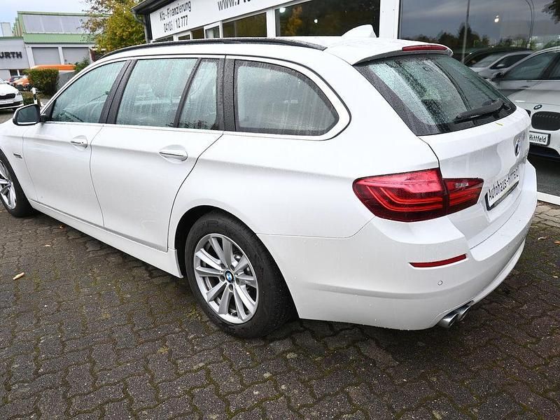 Gebraucht BMW 520 Performance 190 PS (139 kW) 2016 Weiß Kombi