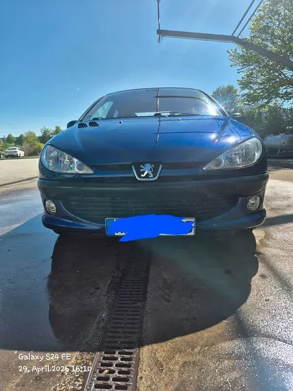 Gebraucht Peugeot 206 Tendance 109 PS (80 kW) 2002 Blau Limousine
