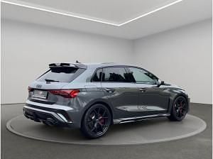 Neu Audi RS3 400 PS (294 kW) 2026 Grau (daytonagrau perleffekt) Limousine