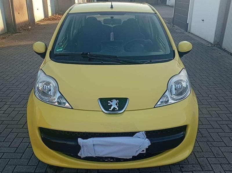 Gebraucht Peugeot 107 Filou 68 PS (50 kW) 2009 Gelb Kleinwagen