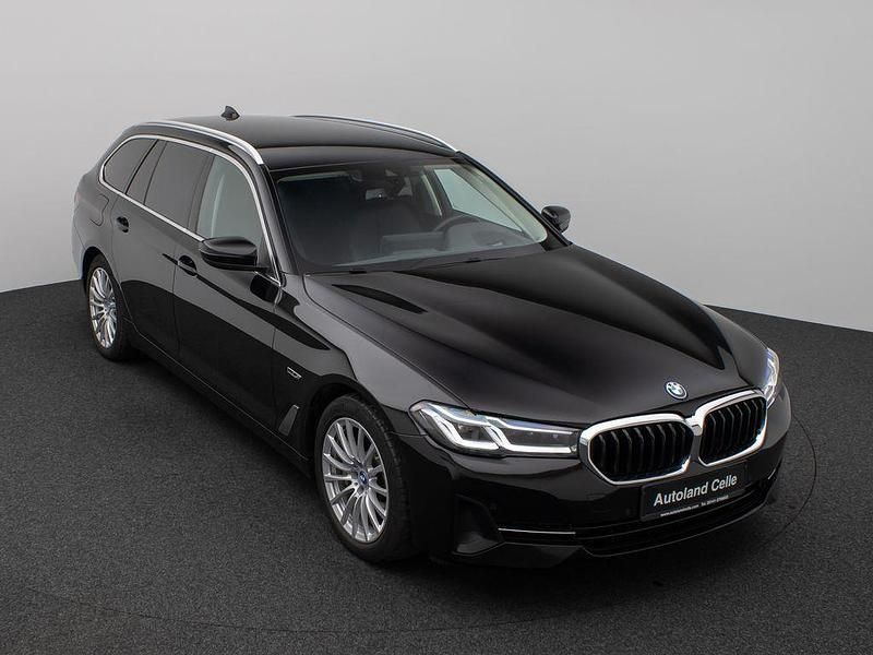 Gebraucht BMW 530e Sport Line 292 PS (214 kW) 2022 Schwarz Limousine