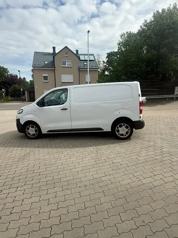 Gebraucht Citroën Jumpy 144 PS (105 kW) 2023 Weiß Van / Kleinbus