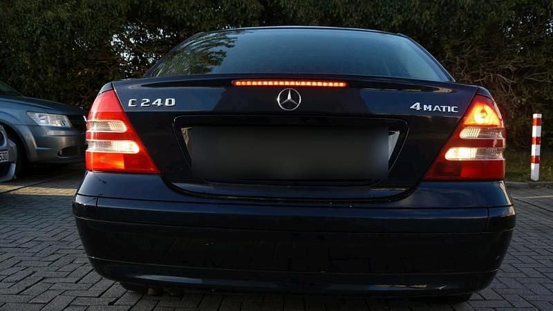 Gebraucht Mercedes C240 172 PS (126 kW) 2005 Andere farben Limousine