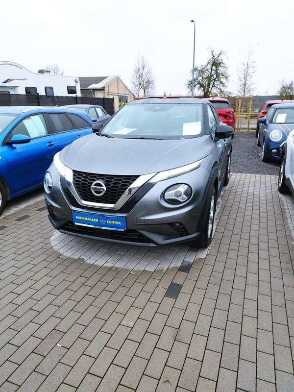 Dark grey Gebraucht 2022 Nissan Juke N-Connecta SUV | 20.999 € (Etwas zu teuer) - Bild 1/4